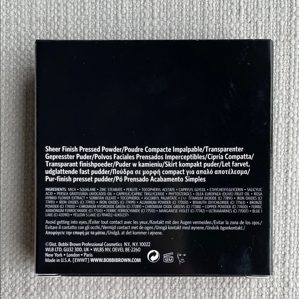 Bobbi Brown Sheer Finish Powder - soft porcelain